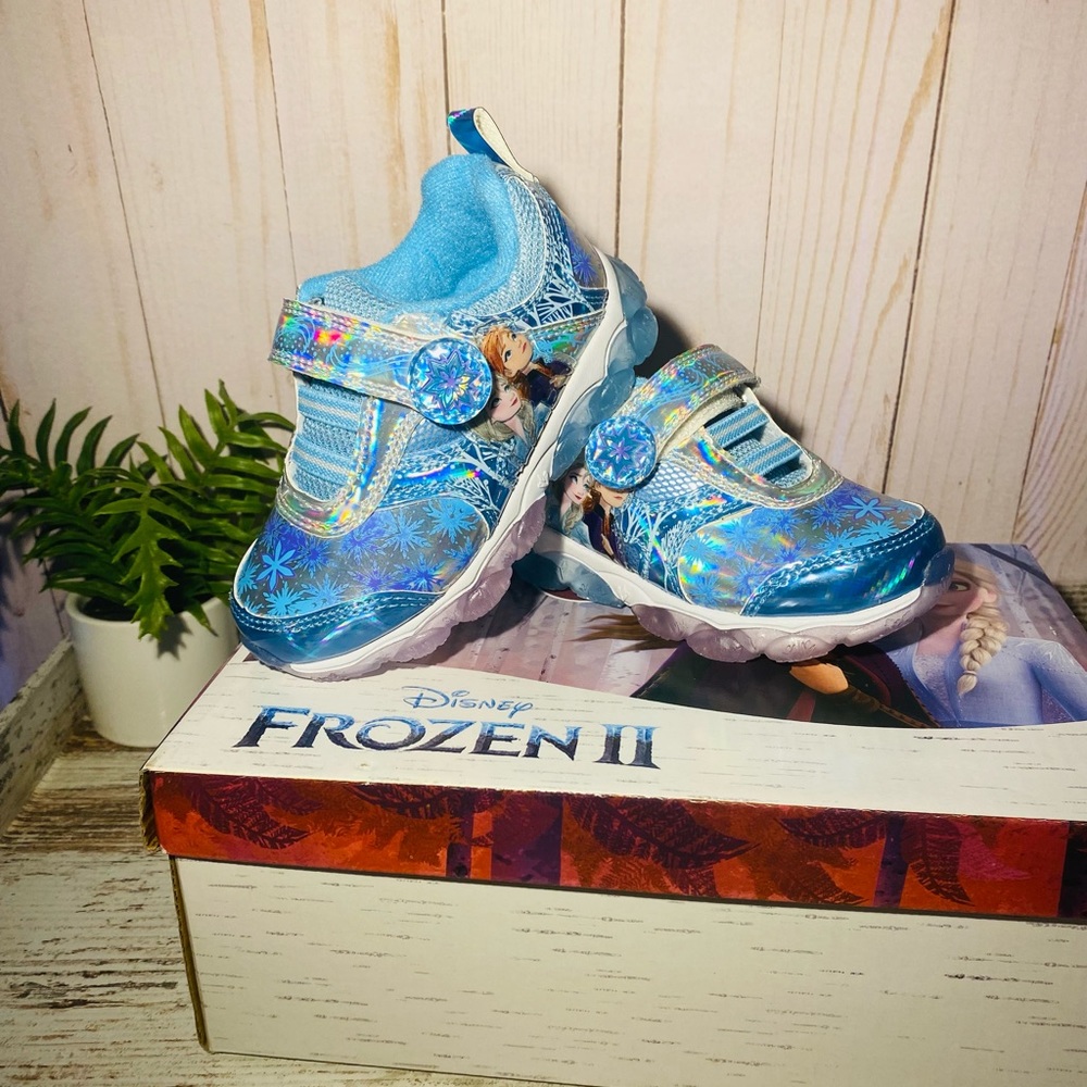 Frozen tennis Shoes Size 6 girl NWT
